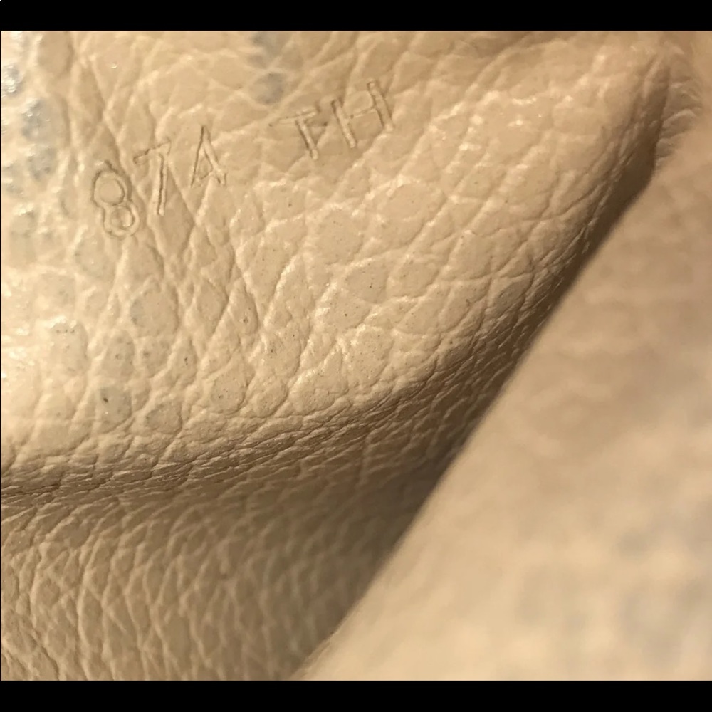 ❌ SOLD ❌ Authentic Louis Vuitton Monogram Toilette 23 - Picture 7 of 13